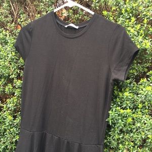 Black cap sleeve knit dress - full skirt